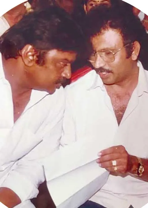  கருப்பு + சிவப்பு = புரட்சி! -திரைப்பட இயக்குநர்- வசனகர்த்தா லியாகத் அலிகான்  (25) 