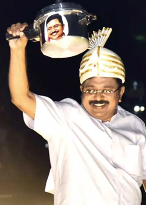  கருப்பு + சிவப்பு = புரட்சி! -திரைப்பட இயக்குநர்- வசனகர்த்தா (32)
