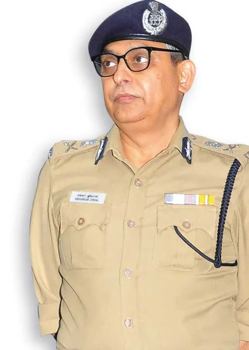  காவல்துறையில் அசத்தும் பெண் அதிகாரிகள்! -கமிஷனர் பெருமிதம்!