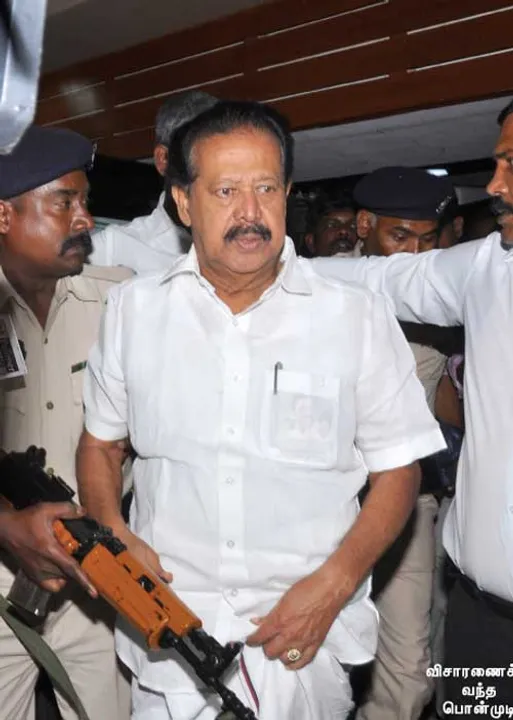  அமலாக்கத்துறை ரெய்டு! அமைச்சர்களுக்கு கிலி!