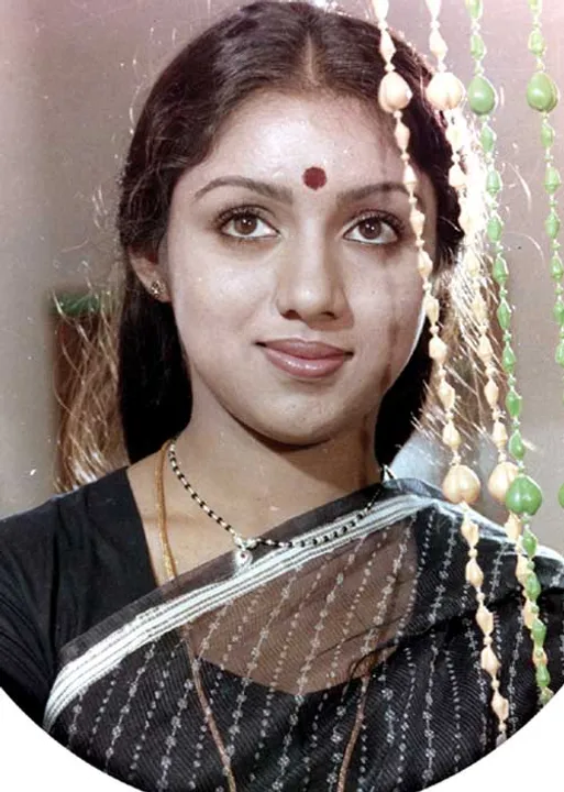  கருப்பு + சிவப்பு = புரட்சி! -திரைப்பட இயக்குநர் -வசனகர்த்தா லியாகத் அலிகான்  (53
