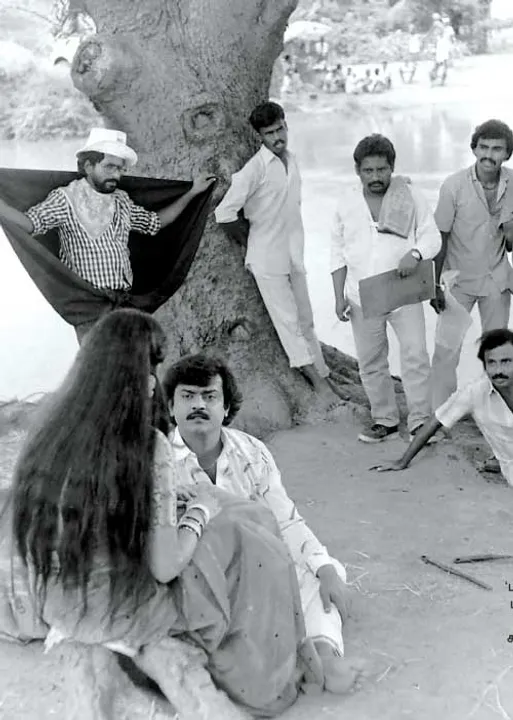  கருப்பு + சிவப்பு = புரட்சி! -திரைப்பட இயக்குநர் -வசனகர்த்தா -யாகத் அ-கான்  (54) 