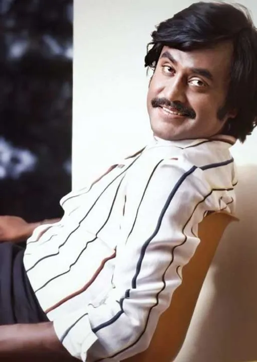 கருப்பு + சிவப்பு = புரட்சி! -திரைப்பட இயக்குநர் -வசனகர்த்தா லியாகத் அலிகான்  (60)