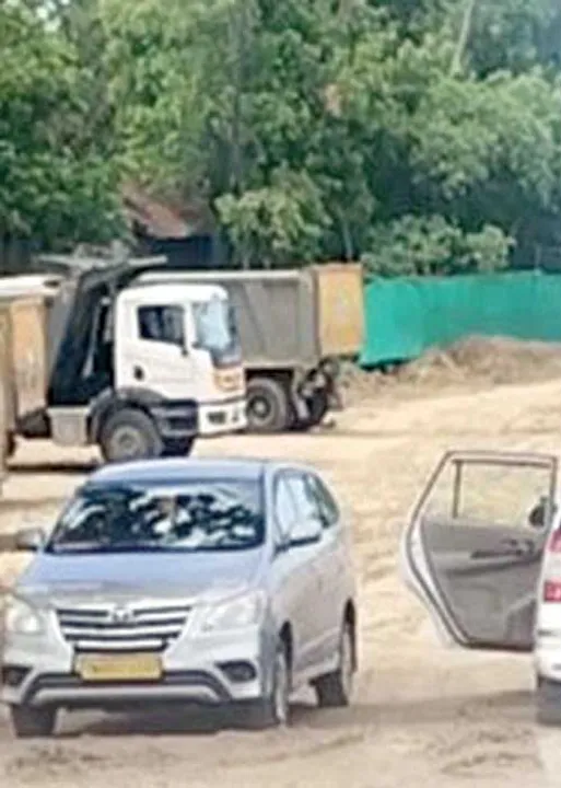  10 ஐ.ஏ.எஸ்.களுக்கு சம்மன்! - மணல் குவாரி ரெய்டு பின்னணி!