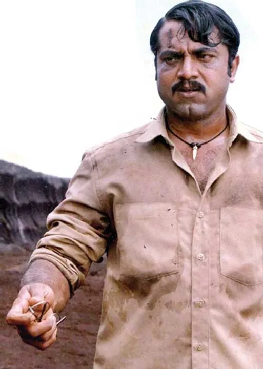 கருப்பு + சிவப்பு = புரட்சி! -திரைப்பட இயக்குநர் -வசனகர்த்தா லியாகத் அலிகான்  (85)