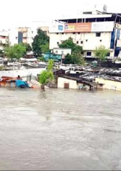  சென்னையை பாதித்த மிக்ஜாம் புயல்