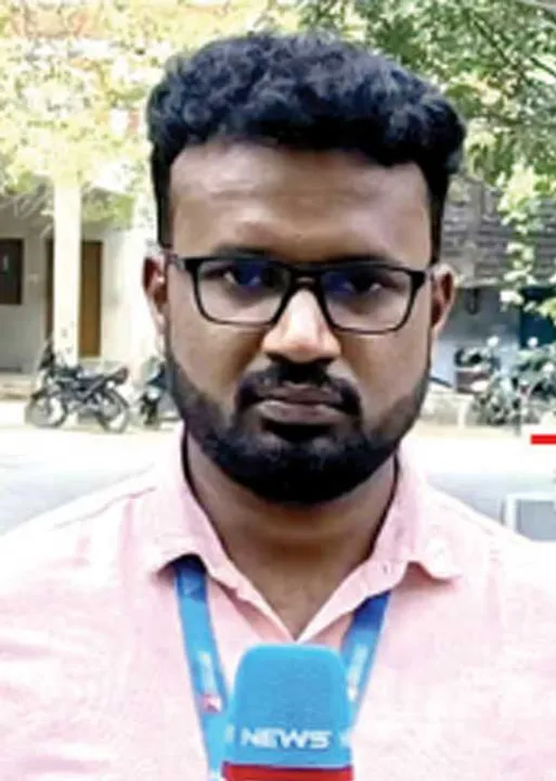  உடம்பில் உயிர் இருக்கும்.. இனி நடைபிணமே.. வெட்டி சாய்க்கப்பட்ட நிருபர்!