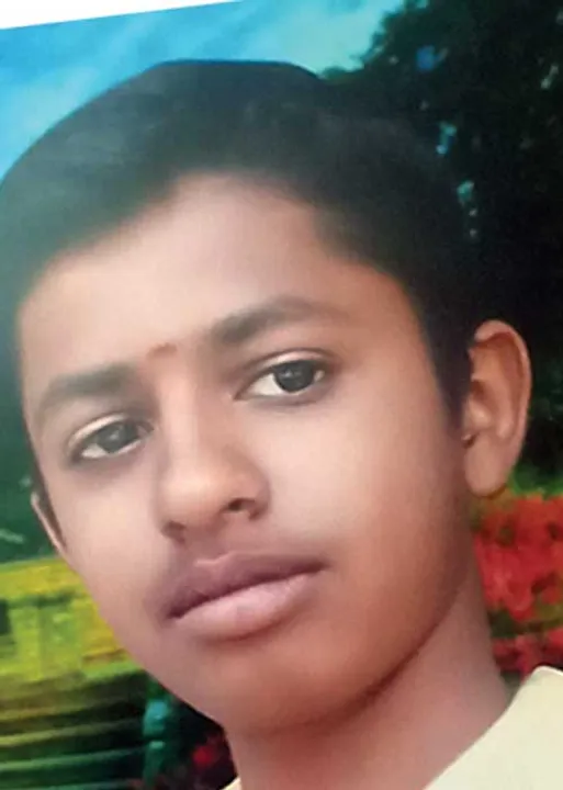  எங்க புத்திரசோகம் அவங்களை சும்மா விடாது! -நீதிகேட்டுக் கதறும் மாணவன் குடும்பம்!