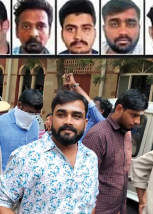  பெல்டால அடிக்காதிங்க அண்ணா...' சிரித்துக்கொண்டே ஆஜரான பொள்ளாச்சி கொடூரன்கள்!