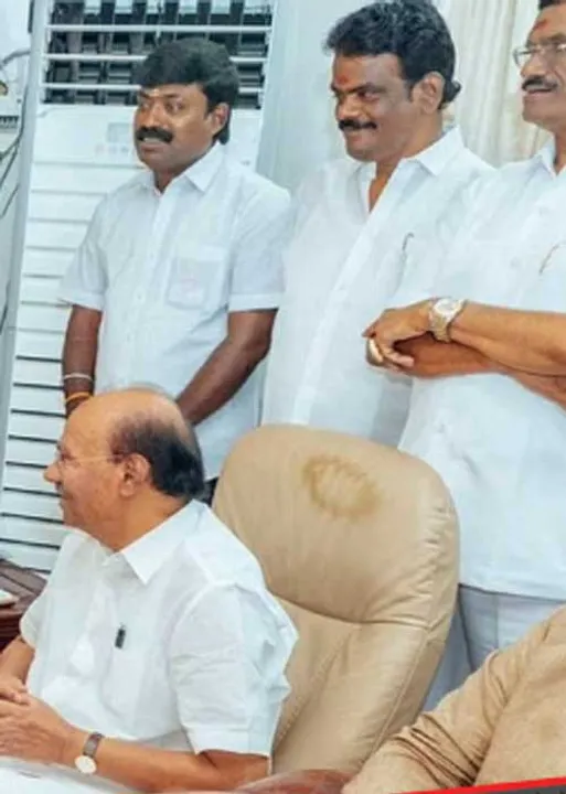  கூட்டணிக்கு எதிர்ப்பு! கொந்தளிக்கும் பா.ம.க. தொண்டர்கள்!