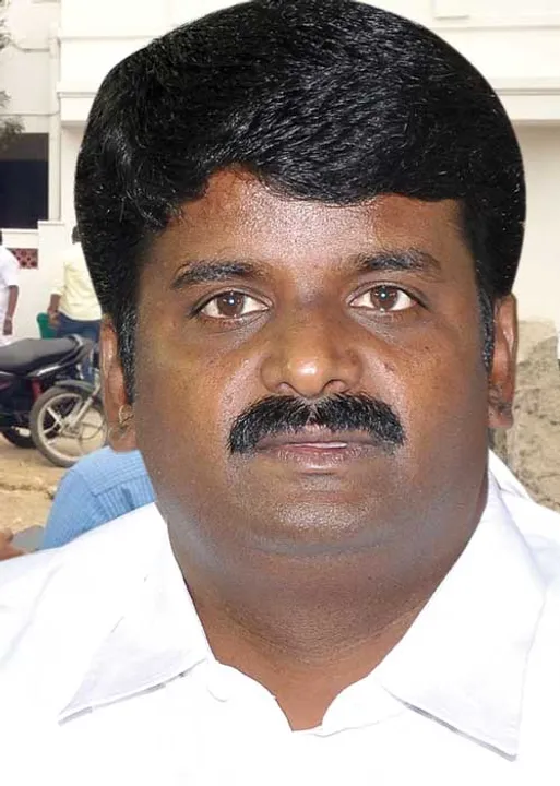  பா.ஜ.க. Vs அ.தி.மு.க.! பாய்ந்தது ரெய்டு!