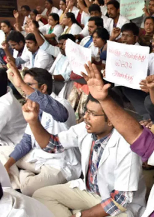  நீதிமன்ற உத்தரவை மதிக்குமா சுகாதாரத்துறை? -ஏக்கத்தில் அரசு மருத்துவர்கள்!