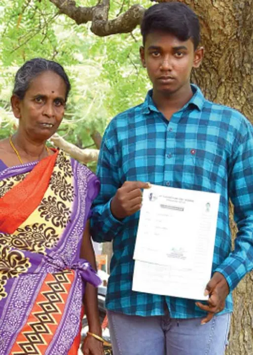  சாதித்த சின்னத்துரை! சாதிய வன்மத்தை நொறுக்கிய கல்வி!