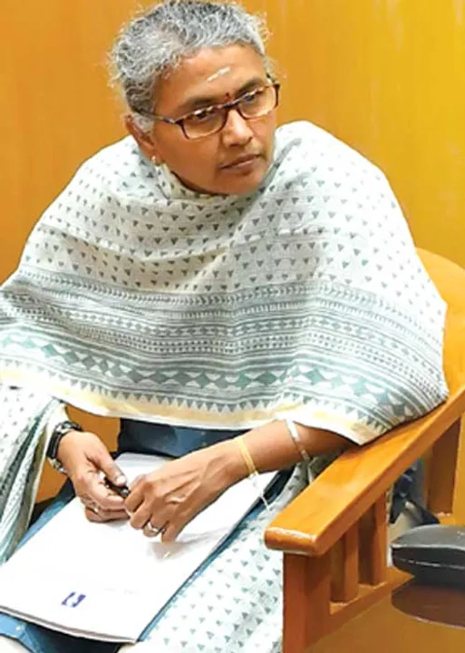  65 ஐ.ஏ.எஸ்.கள் அதிரடி மாற்றம்! ஏன்?