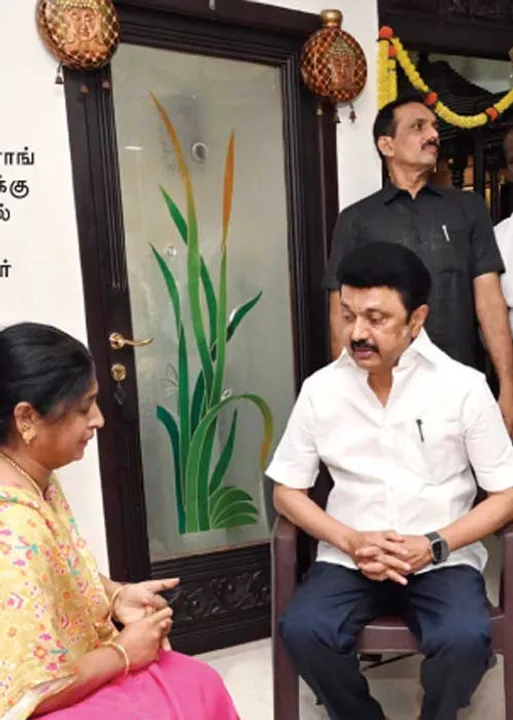  ராங்கால் : குற்றவாளிகள் தப்பமுடியாது! -ஆம்ஸ்ட்ராங் மனைவிக்கு ஆறுதல் சொன்ன ஸ்டாலின்! செல்வப்பெருந்தகை ரெக்கார்டுகளை தூசு தட்டும் டெல்லி! -கொளுத்திப் போட்ட பாஜக நிர்வாகி!