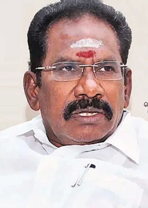  செல்லூராருக்கு வலுக்கும் எதிர்ப்பு! பறிக்கப்படுமா மா.செ. பதவி?