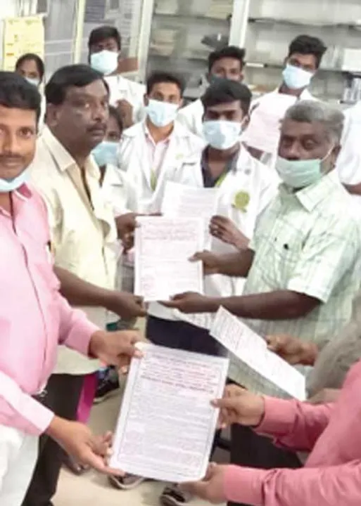  முதலமைச்சர் நீதி வழங்கவேண்டும்! -மருந்தாளுநர்கள் கோரிக்கை