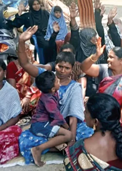  கிராமங்களை அழிக்கும் கடன் நிறுவனங்கள் -முதல்வருக்கு பெண்களின் வேண்டுகோள்!