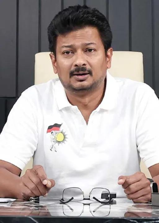  ராங்கால் ஊரக உள்ளாட்சித் தேர்தல்! திமுக போட்ட பிரேக்! போக்சோவில் கைதான ஈஷா மருத்துவர்! எடப்பாடியுடன் வானில் பறந்த போலீஸ் அதிகாரி! அதிர்ச்சியில் அரசு!