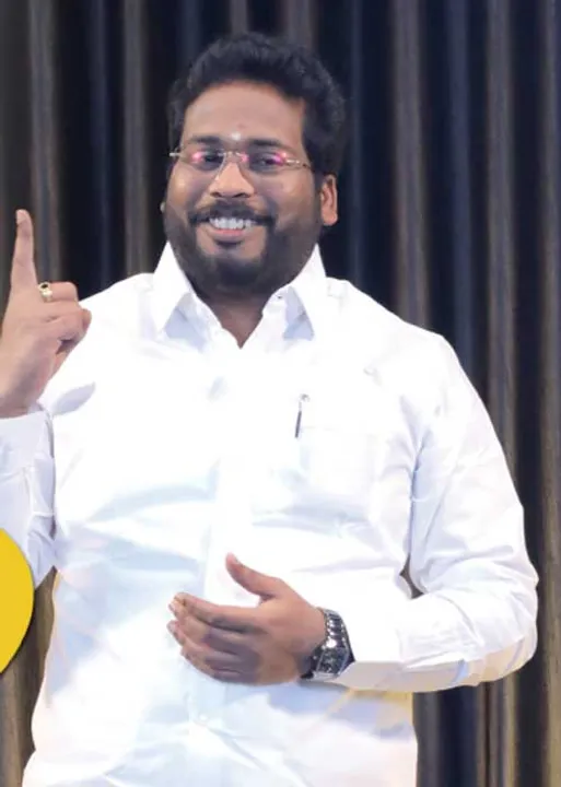  லண்டன் பயண ரகசியம்! அமெரிக்கா சென்ற 5 ஆயிரம் கோடி! கச்சத்தீவை மீட்க 4 ஆயிரம் கோடி! -பா.ஜ.க. மா.த.வை விளாசும் திருச்சி சூர்யா