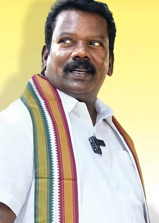  ராங்கால் ஆட்டம் காணும் தமிழக தலைவர் நாற்காலி! கோஷ்டி தலைவர்களின் ரகசிய மூவ்! காங்கிரஸ் குடைச்சல்!