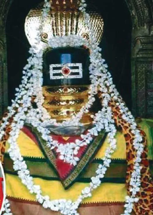  ஆனந்த நிலையுடன் அருளும் அன்பிலாலந்துறை ஈசன்
