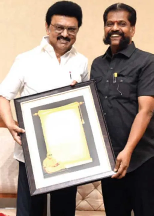  கலைஞர் எழுதுகோல் விருது