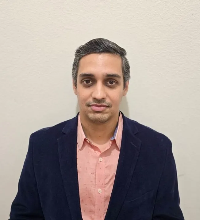 Anuj Kabra contributing to clinical formation and independent physiotherapy practice in India.