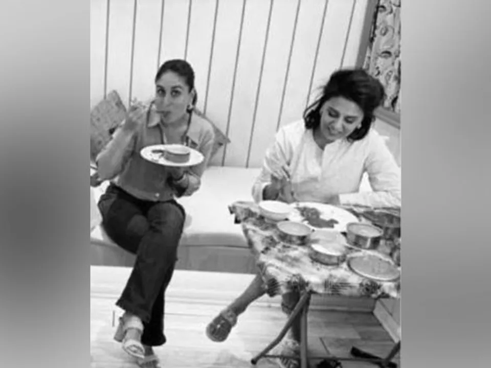 Actresses Neetu Kapoor and Kareena Kapoor Khan (Image source: Instagram)