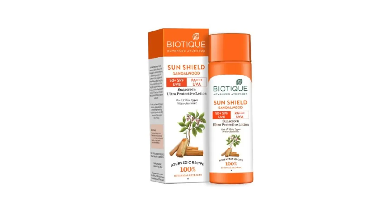 Biotique Sandalwood सन शील्ड लोशन SPF 50+