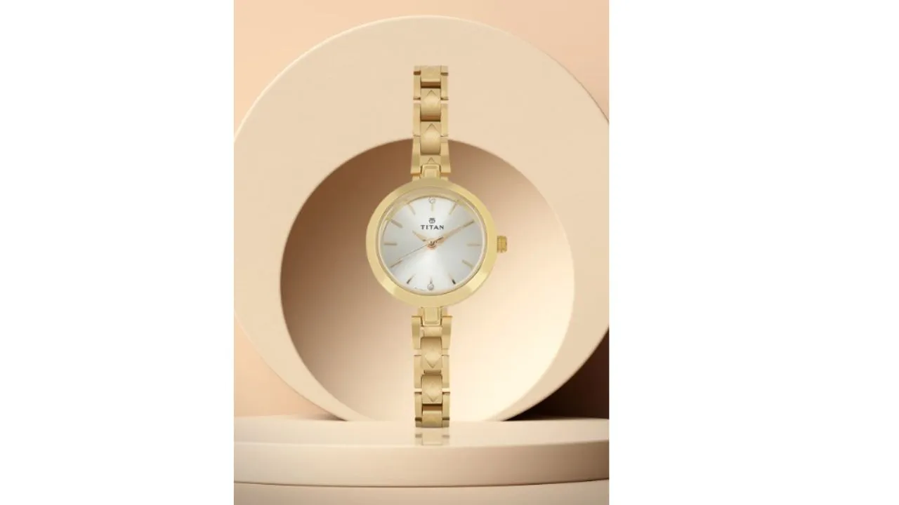 Silver-Toned Analogue Watch