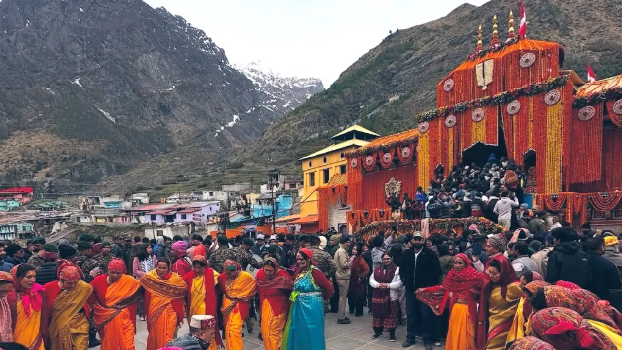 Badrinath Dham Gates opened Chardham Yatra 2025
