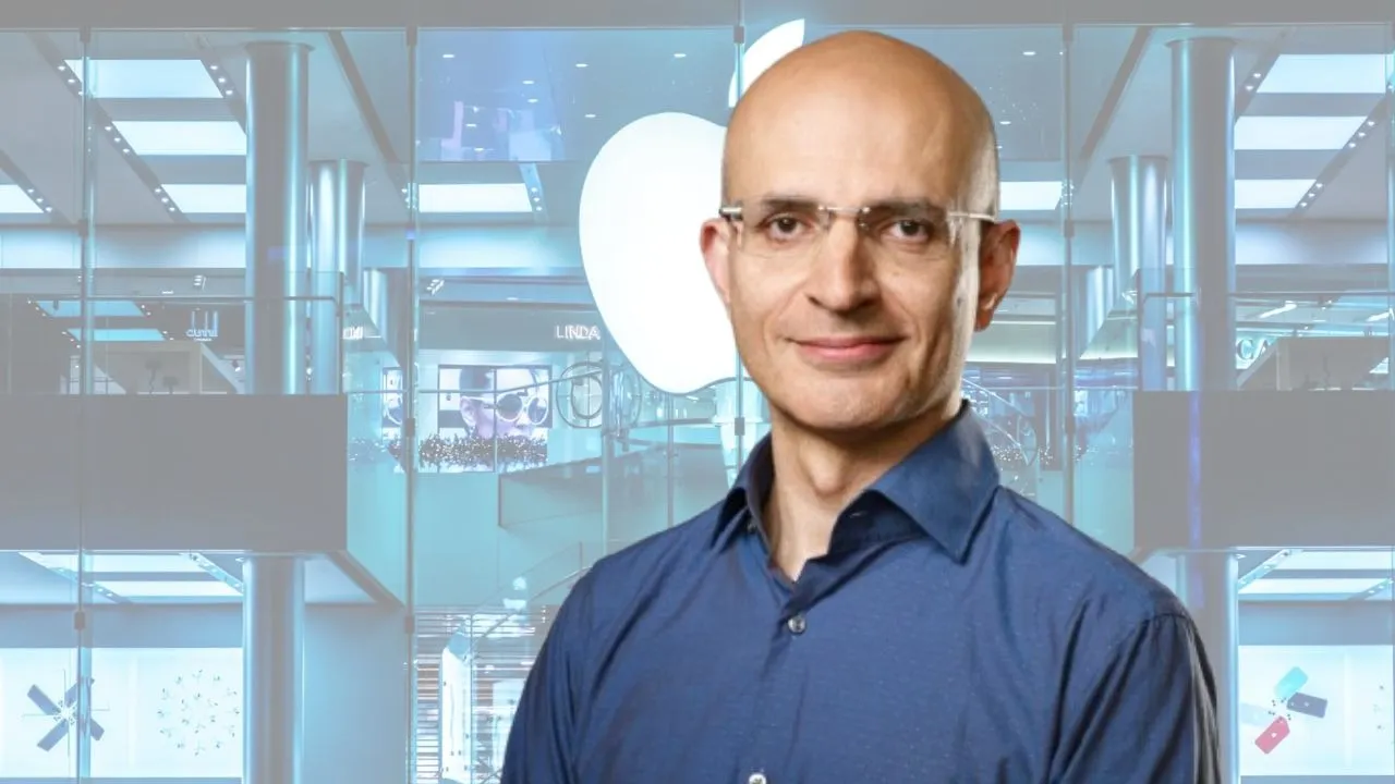 Apple appoints Sabih Khan As new COO