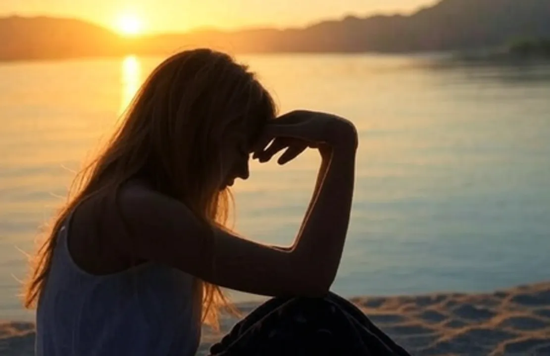 विटामिन बी12 की कमी को ना करें नजरअंदाज, आयुर्वेद से जानें लक्षण और उपाय