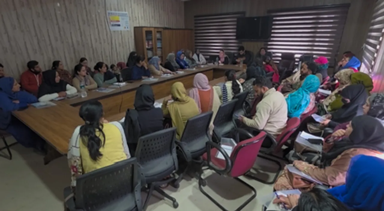 जम्मू-कश्मीर: रामबन में 'एनीमिया मुक्त भारत' अभियान तेज, आशा वर्कर्स को एनीमिया रोकथाम की ट्रेनिंग दी गई