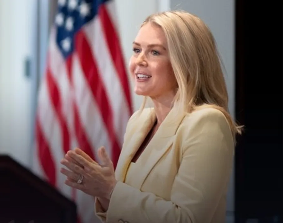 White House presses states on immigration law