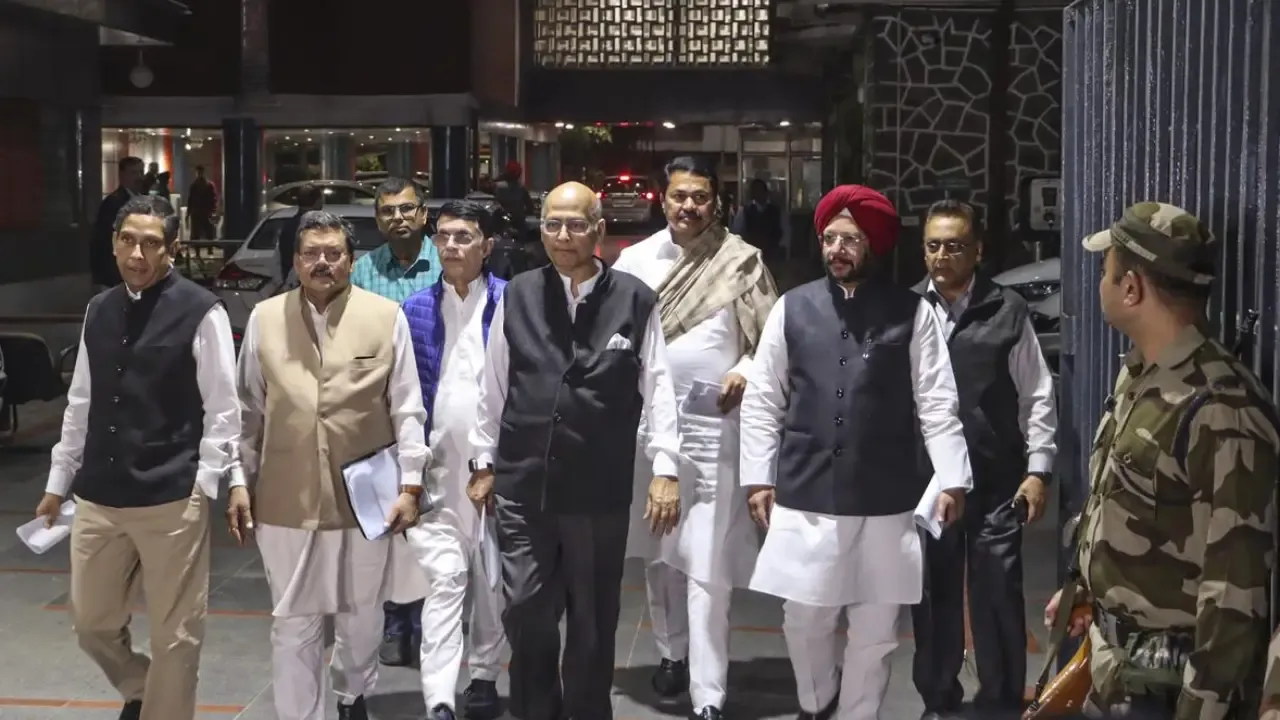 Congress Delegation Raises Voter Discrepancies In Maharashtra With ECI