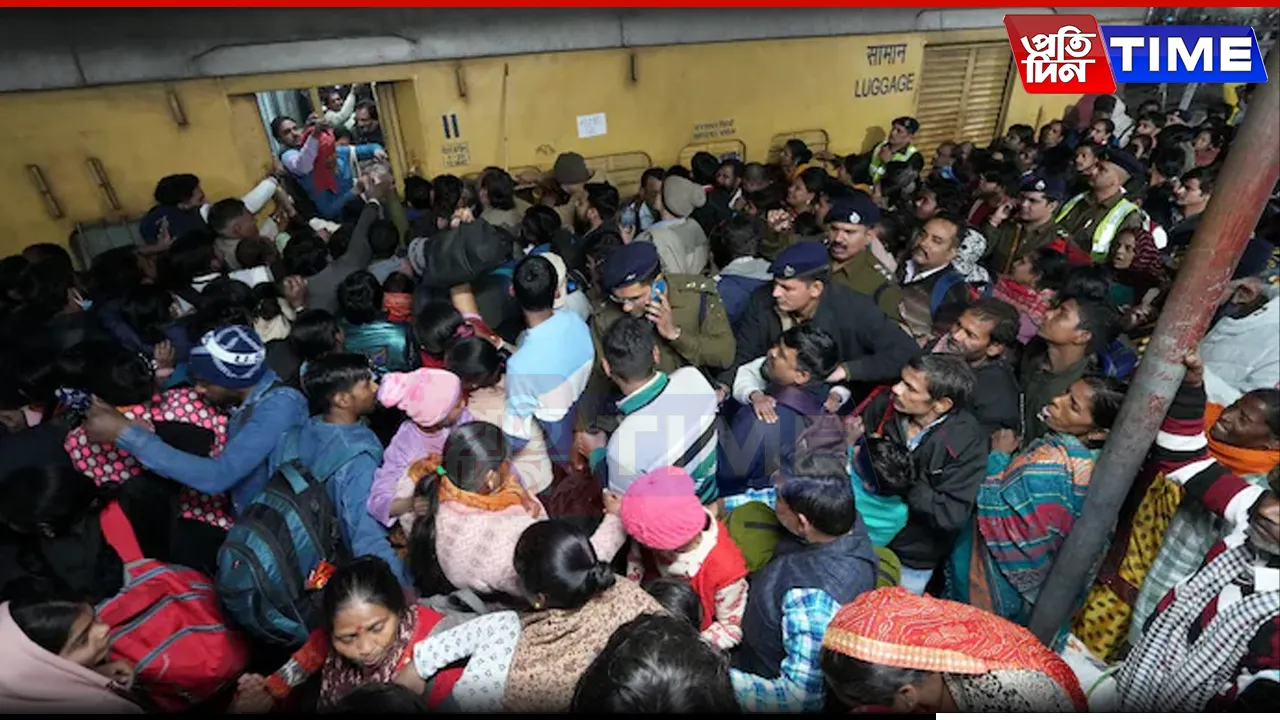 Stampede at New Delhi Railway Station Claims 18 Lives, Injures Over a Dozen