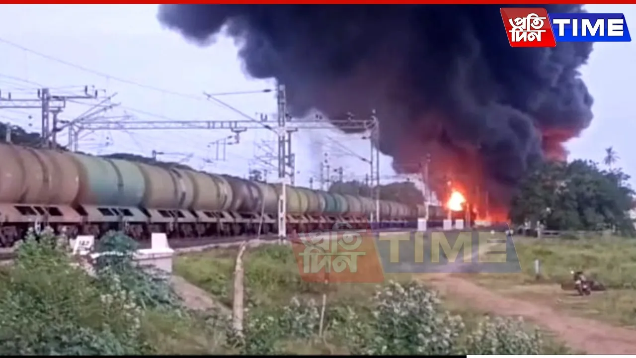 Massive Fire Breaks Out in Goods Train Near Tiruvallur; Three Wagons Gutted