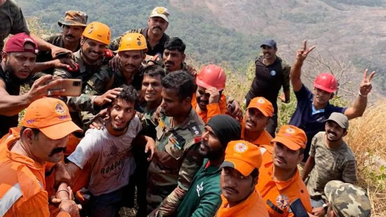 Kerala: Youth Trapped in Hill Cleft Rescued by Army