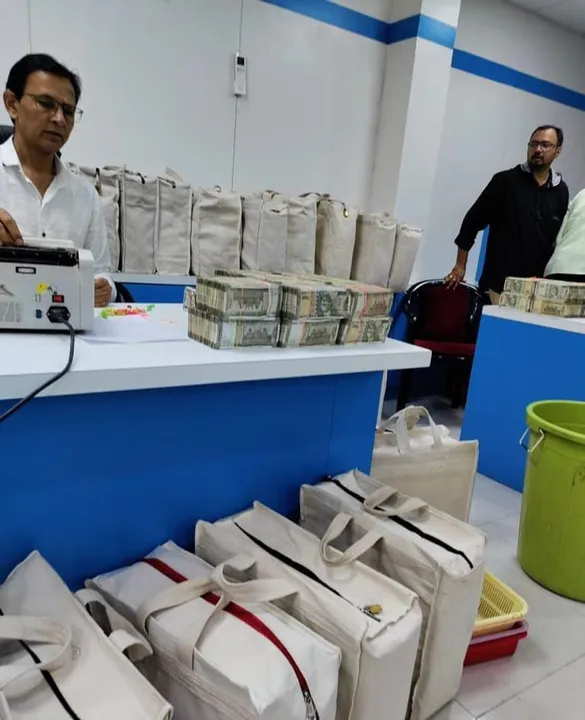 Maharashtra: Income Tax Dept Recovers Assets Over Rs. 300 Crores   