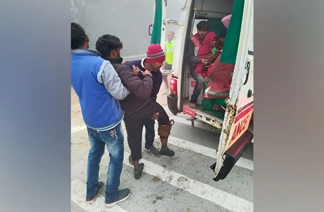 UP: 1 Killed, Several Injured in Major Road Mishap