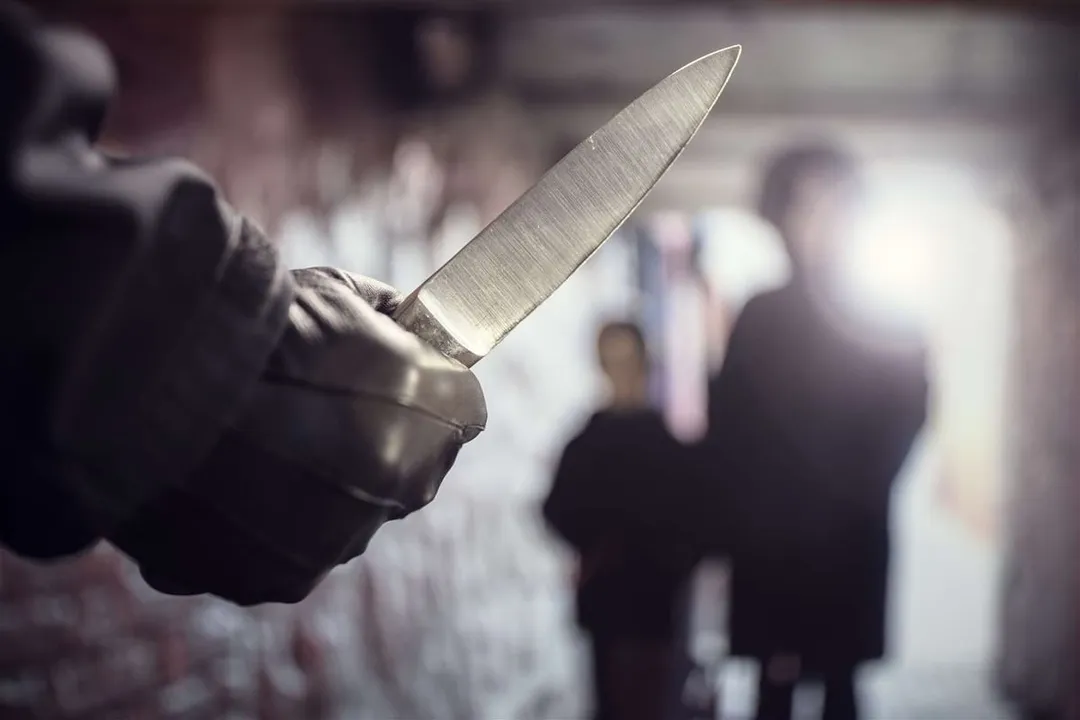 Businessman Robbed of ₹2.5 Lakh at Knife Point in Lakhimpur