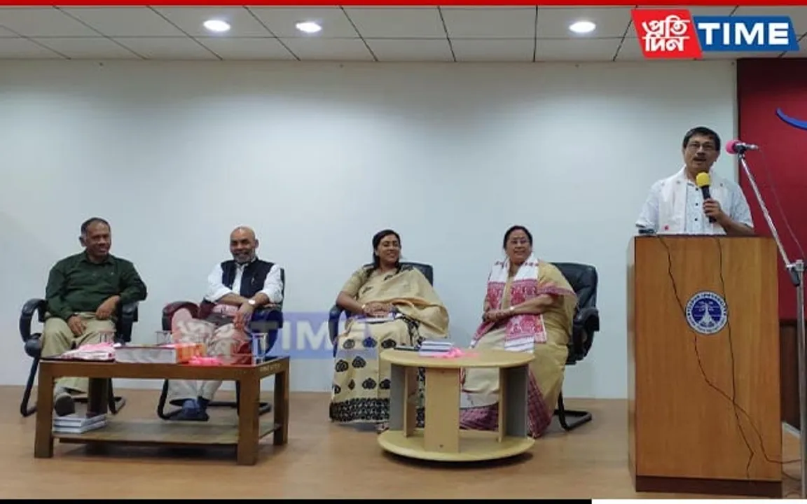 Pratidin Group Hands Over Braille Version of ‘Hemkosh’ to Tezpur University