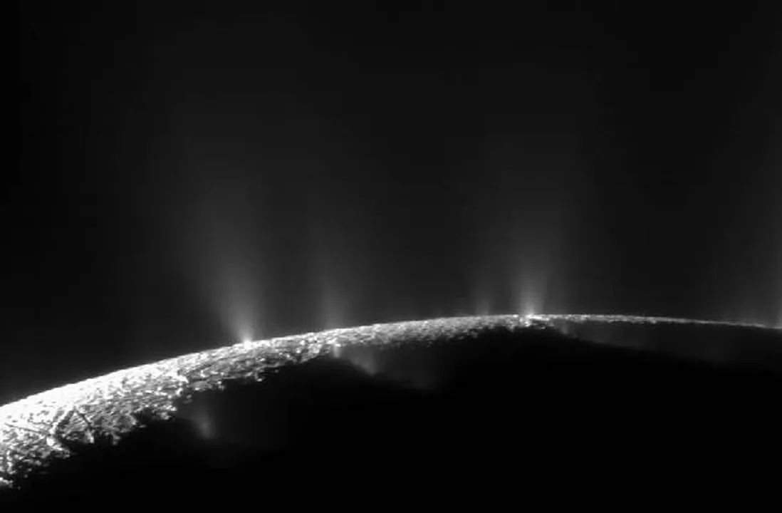 Scientists Detect Phosphorus on Saturn’s Moon Enceladus