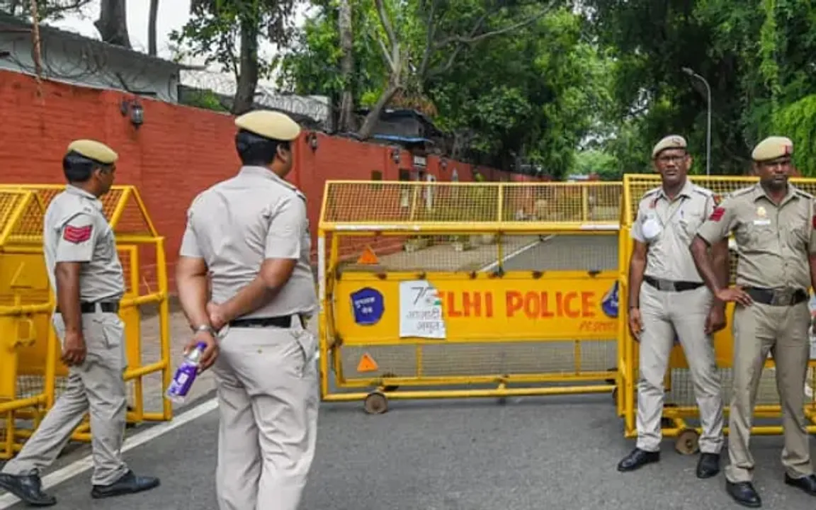 Delhi Police Nabs Hizbul Terrorist Wanted For J&K Attacks
