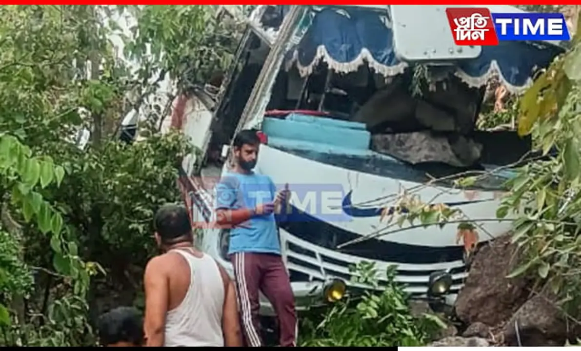 Pakistan-Backed TRF Claims Responsibility for Ambush on Bus Carrying Pilgrims