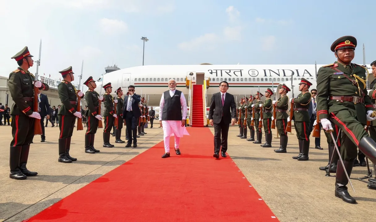 PM Modi Arrives in Vientiane for ASEAN-India and East Asia Summits