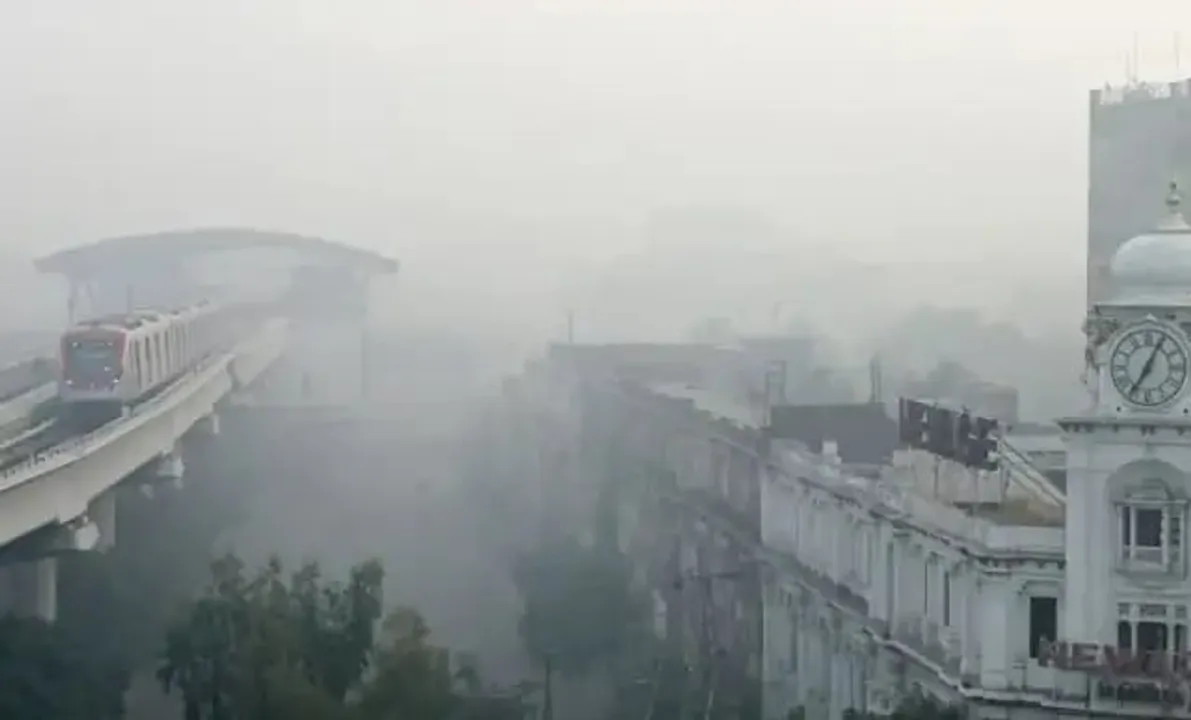 As Lahore's AQI Touches 1900, Pakistan Blames 'Winds From India'