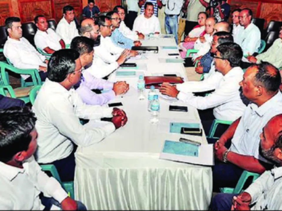 Sodou Asom Karmachari Parishad and AASU join hands against the Citizenship Amendment Bill